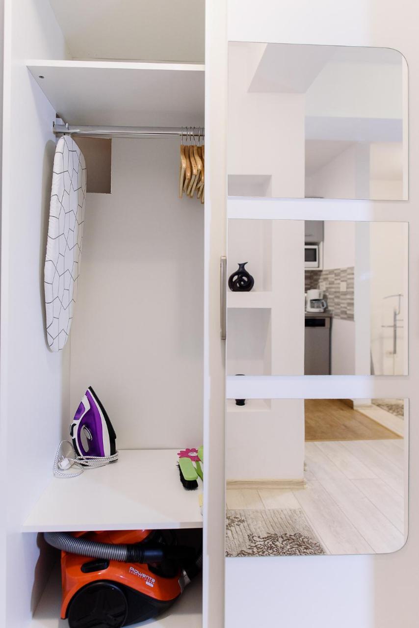 Carla'S Apartment, Airport & Train Station Shuttle Yaş Dış mekan fotoğraf