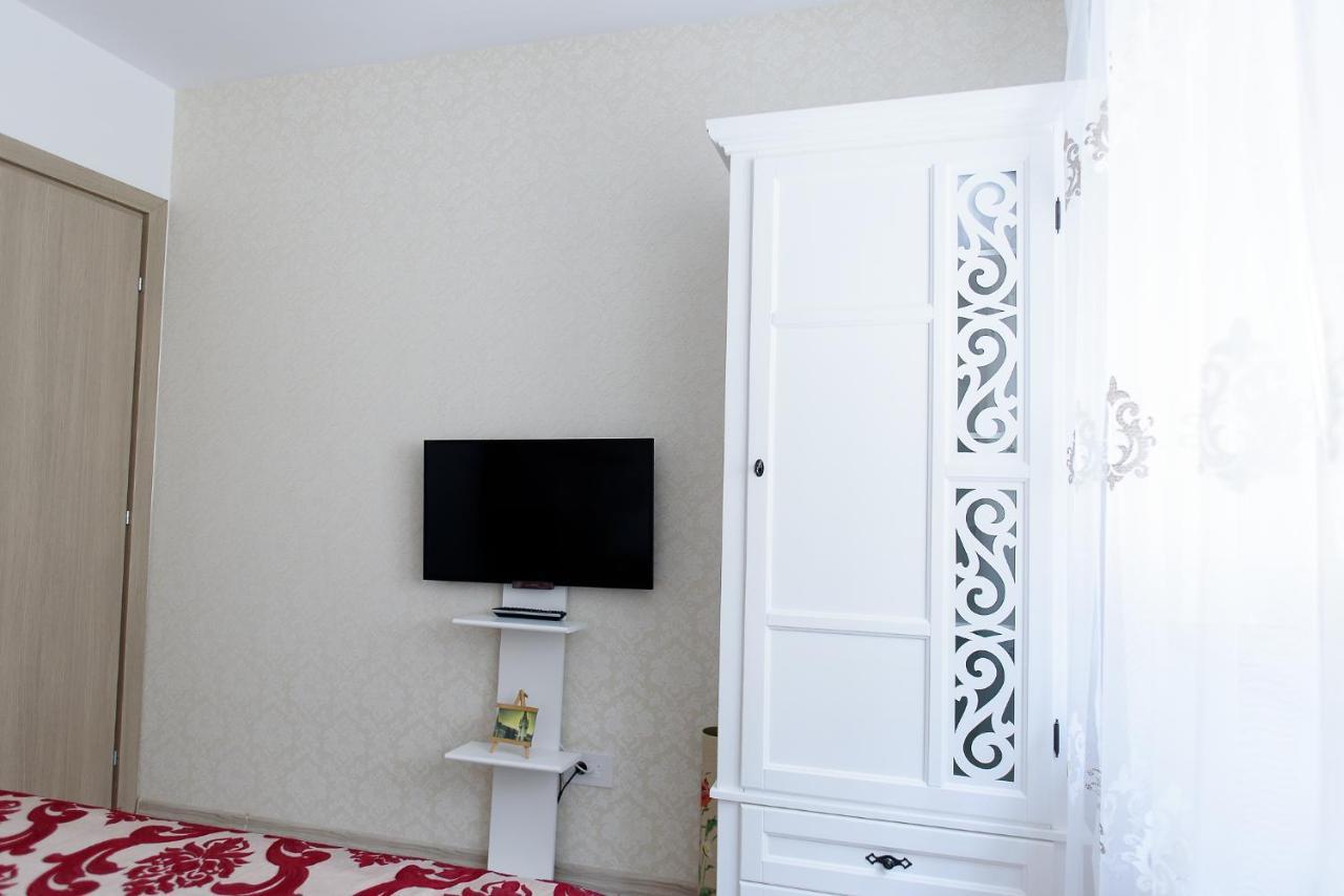 Carla'S Apartment, Airport & Train Station Shuttle Yaş Dış mekan fotoğraf