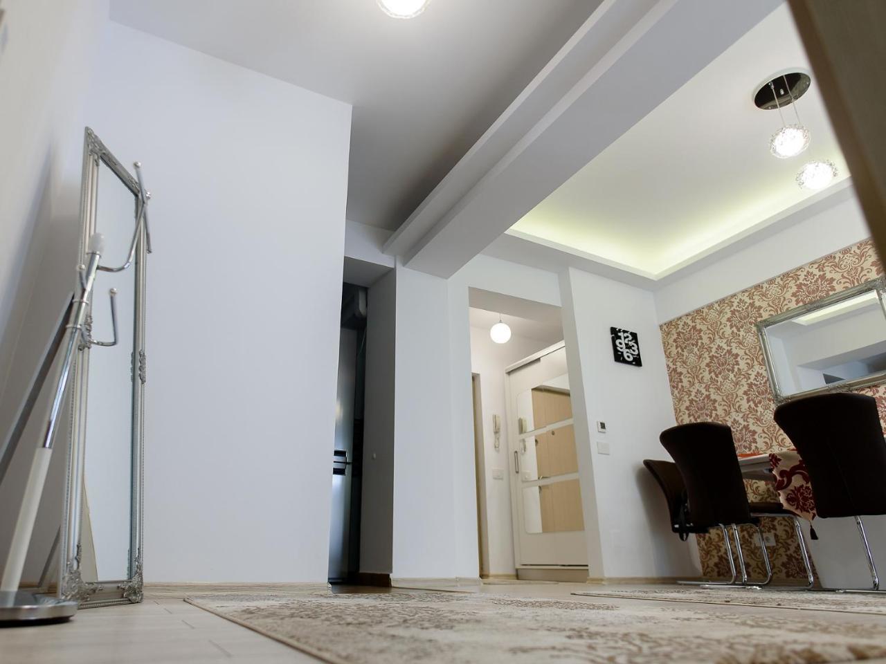 Carla'S Apartment, Airport & Train Station Shuttle Yaş Dış mekan fotoğraf